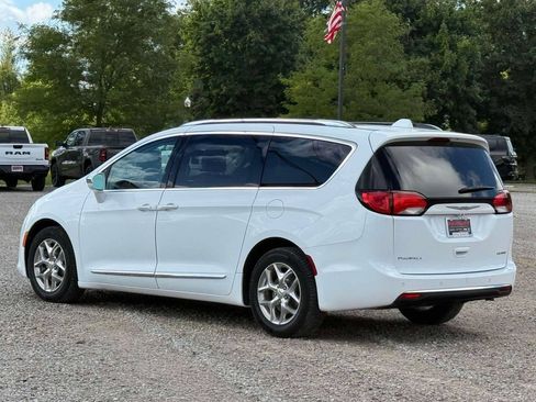 Used 2019 Chrysler Pacifica Limited FWD image 8