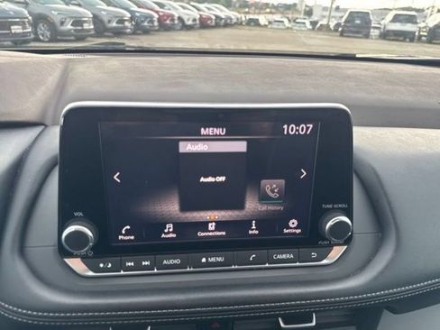 Used 2023 Nissan Rogue S FWD image 31