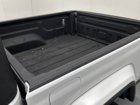 Used 2021 Jeep Gladiator Overland image 27