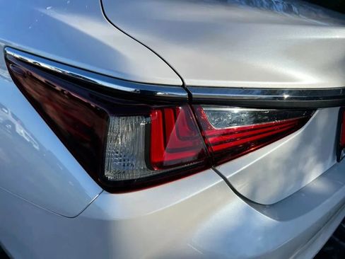 Used 2020 Lexus ES 350 ES 350 Sedan 4D image 37