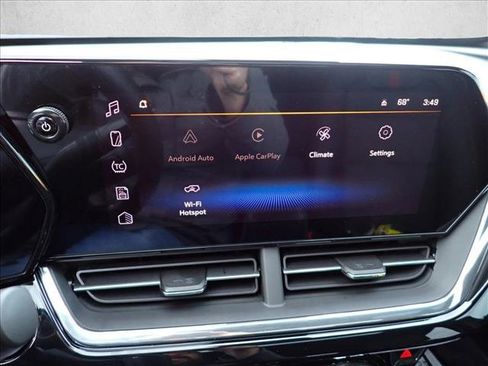 New 2026 Chevrolet Trax RS w/ Sunroof Package image 23