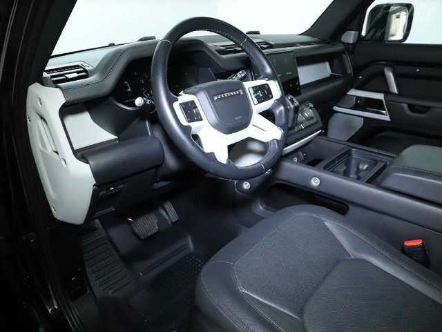 Used 2023 Land Rover Defender 130 X-Dynamic SE AWD/4WD image 16