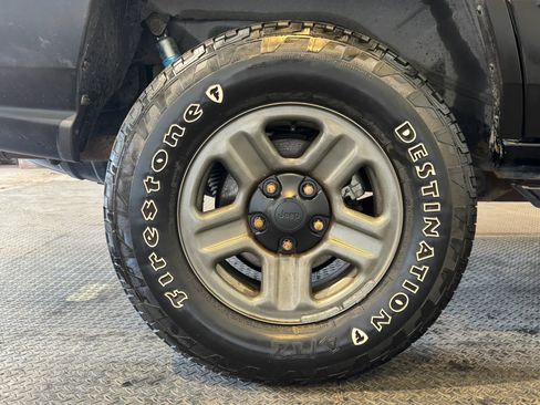 Used 2000 Jeep Grand Cherokee Laredo AWD/4WD image 30
