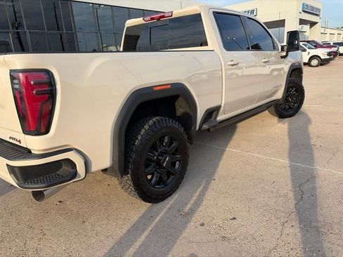 Used 2026 GMC Sierra 2500 AT4 w/ AT4 Premium Plus Package AWD/4WD image 3
