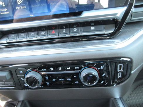 New 2026 Chevrolet Silverado 1500 LTZ w/ LTZ Premium Package image 34