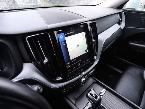 Used 2020 Volvo XC60 T5 Momentum AWD/4WD image 33
