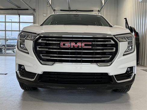 Used 2024 GMC Terrain SLT image 7