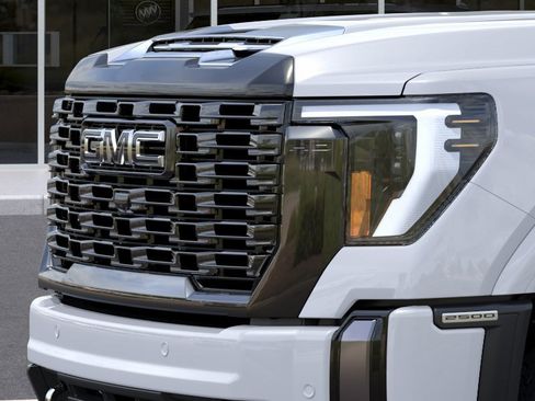 New 2026 GMC Sierra 2500 Denali Ultimate AWD/4WD image 13