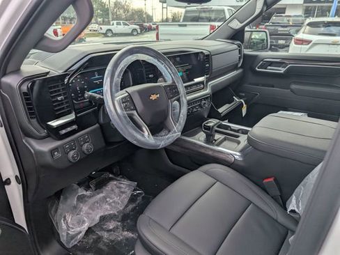 New 2026 Chevrolet Silverado 1500 LTZ w/ LTZ Premium Package AWD/4WD image 13