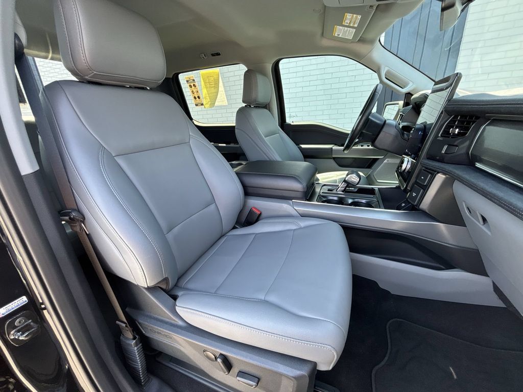 Used 2025 Ford F150 Lightning Flash AWD/4WD image 25