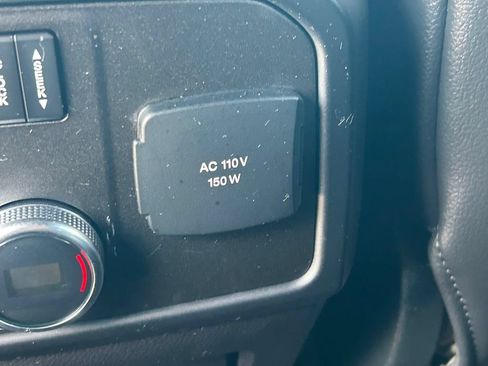 Used 2018 Ford Expedition Limited w/ Equipment Group 302A RWD image 24