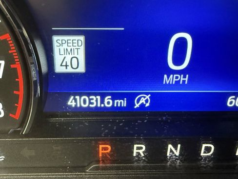 Used 2024 Ford Explorer Limited image 17