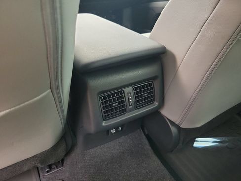 Used 2026 Toyota Camry SE FWD image 11