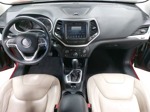 Used 2016 Jeep Cherokee Limited FWD image 9