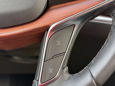 Used 2024 Cadillac XT5 Premium Luxury w/ Technology Package FWD image 30