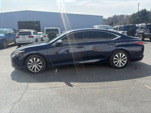 Used 2020 Lexus ES 350 w/ Premium Package image 4