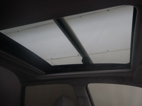 Used 2017 Subaru Forester 2.5i Premium w/ All-Weather Package image 23