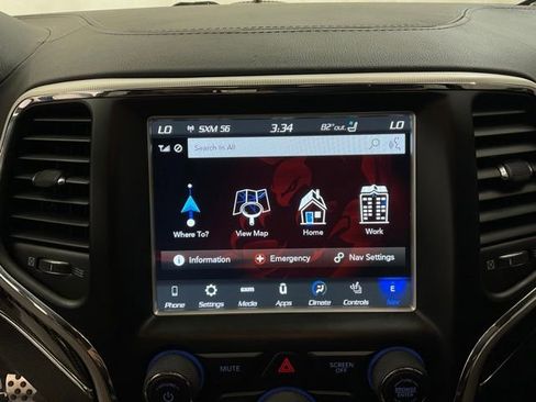 Used 2018 Jeep Grand Cherokee SRT AWD/4WD image 18