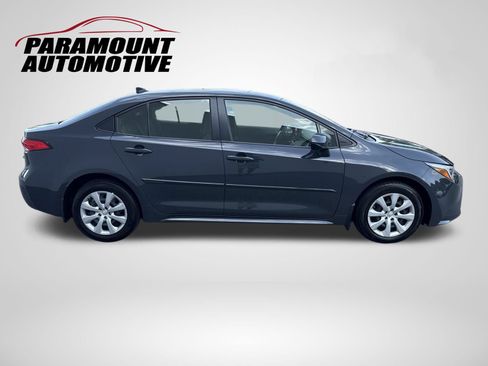 Used 2025 Toyota Corolla LE FWD image 9