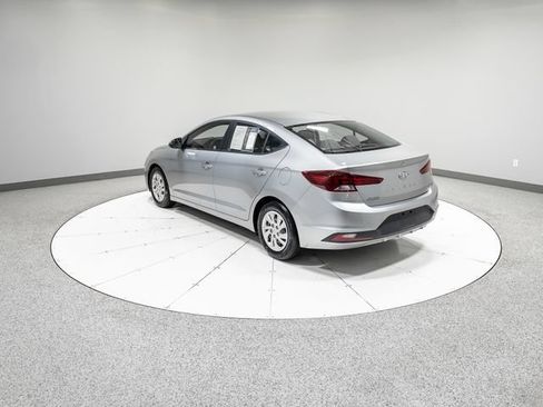 Used 2020 Hyundai Elantra SE FWD image 31