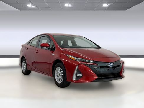 Used 2017 Toyota Prius Prime Advanced FWD image 7