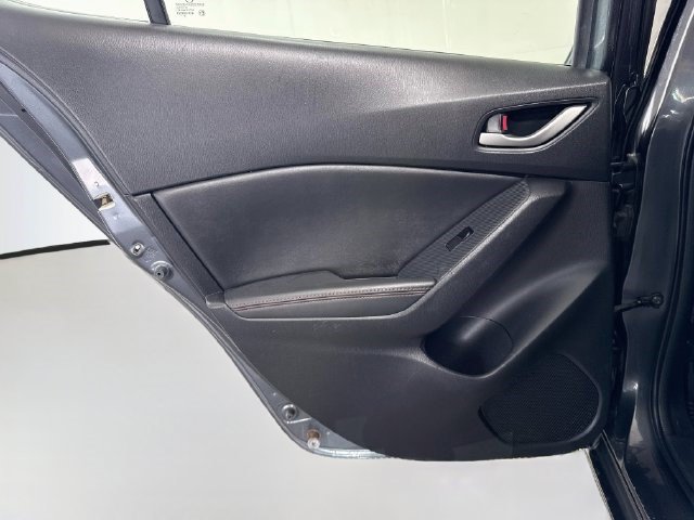 Used 2016 MAZDA MAZDA3 i Grand Touring FWD image 25