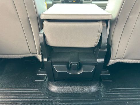 Used 2017 Ford F250 XL w/ Power Equipment Group AWD/4WD image 19