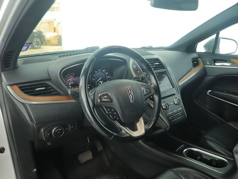 Used 2019 Lincoln MKC Select w/ Select Plus Package image 12