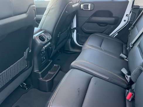 New 2026 Jeep Wrangler Unlimited Sahara AWD/4WD image 11
