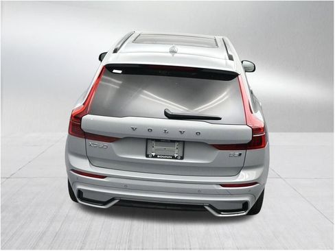New 2026 Volvo XC60 B5 Plus AWD/4WD image 16