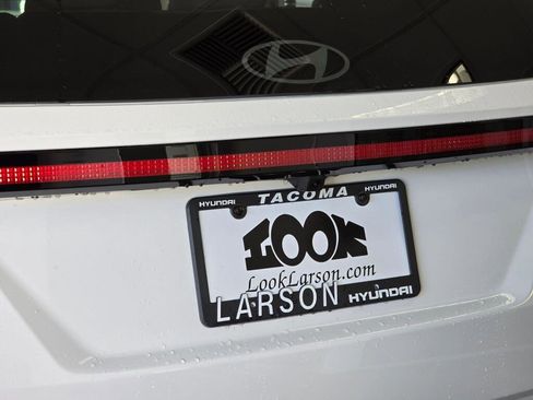 New 2026 Hyundai Tucson Limited image 16