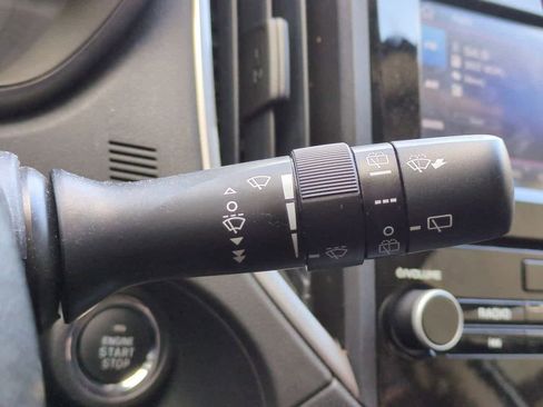 Used 2021 Subaru Crosstrek 2.0i Premium w/ Moonroof Package image 25