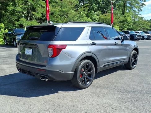 Used 2024 Ford Explorer ST w/ Equipment Group 401A AWD/4WD image 2