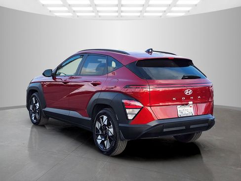 Used 2025 Hyundai Kona SEL FWD image 5