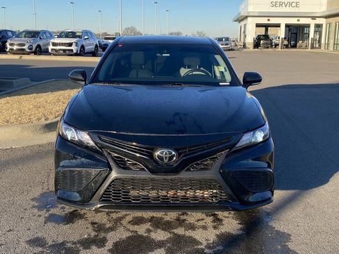 Used 2023 Toyota Camry SE image 2