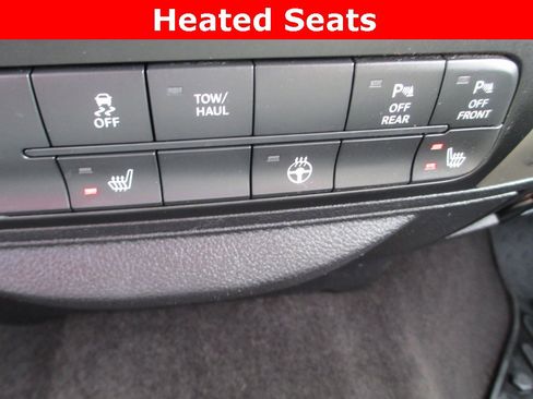 Used 2015 RAM 1500 Outdoorsman image 15