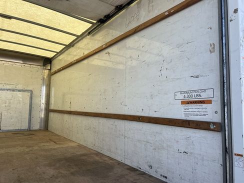 Used 2022 Ford E-350 and Econoline 350 Super Duty RWD image 11