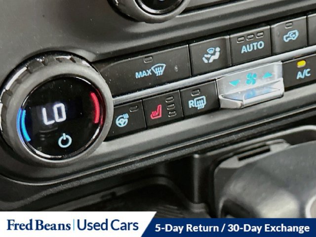 Used 2025 Ford Bronco Outer Banks w/ Black Appearance Package AWD/4WD image 27