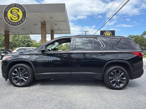 Used 2019 Chevrolet Traverse RS w/ LPO, Floor Liner Package FWD image 3