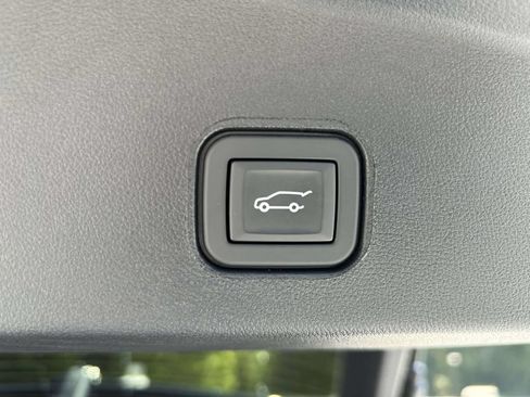 Used 2024 Cadillac Lyriq Tech AWD/4WD image 11