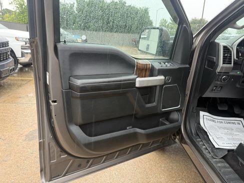 Used 2018 Ford F150 Lariat AWD/4WD image 8