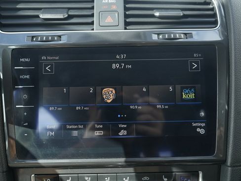 Used 2019 Volkswagen e-Golf SEL Premium image 50