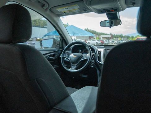 Used 2023 Chevrolet Equinox LT FWD image 12