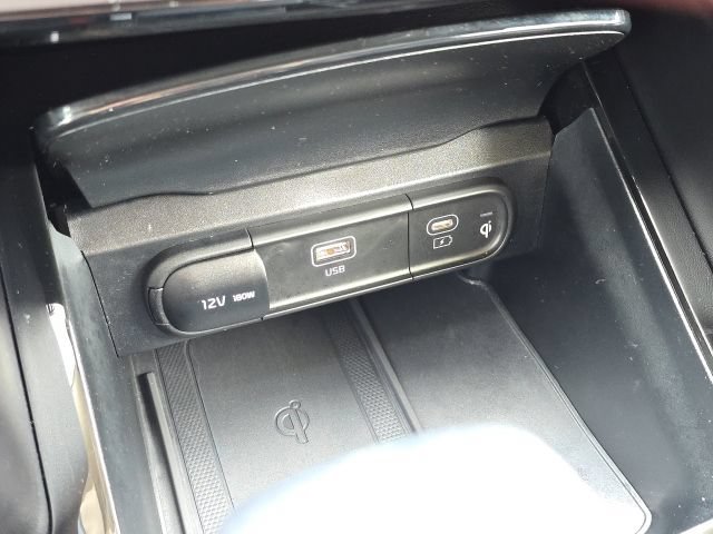 Used 2025 Kia Telluride EX w/ EX Captain's Chair Package FWD image 37