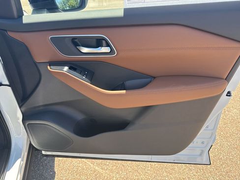 New 2026 Nissan Rogue Platinum w/ Platinum Premium Package AWD/4WD image 28