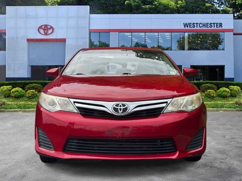 Used 2012 Toyota Camry LE FWD image 2