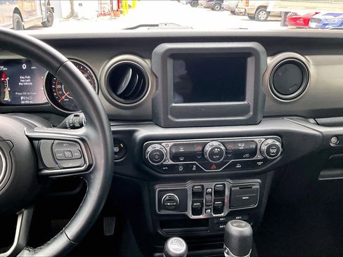 Used 2021 Jeep Wrangler Unlimited Sport image 7