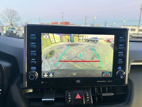 Used 2022 Toyota RAV4 XLE Premium image 28