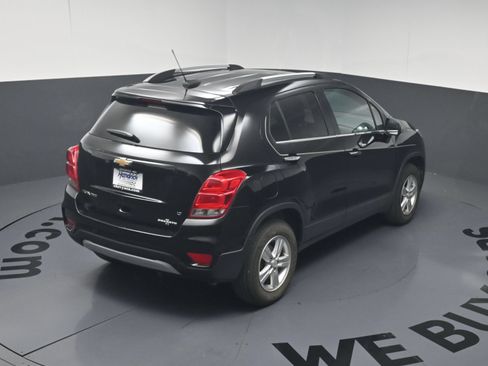Used 2020 Chevrolet Trax LT w/ LT Convenience Package AWD/4WD image 25