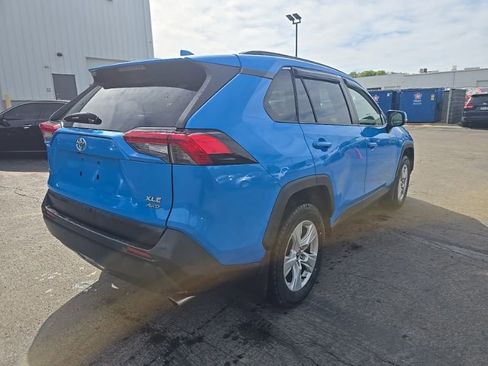 Used 2020 Toyota RAV4 XLE w/ All Weather Liner Package AWD/4WD image 8